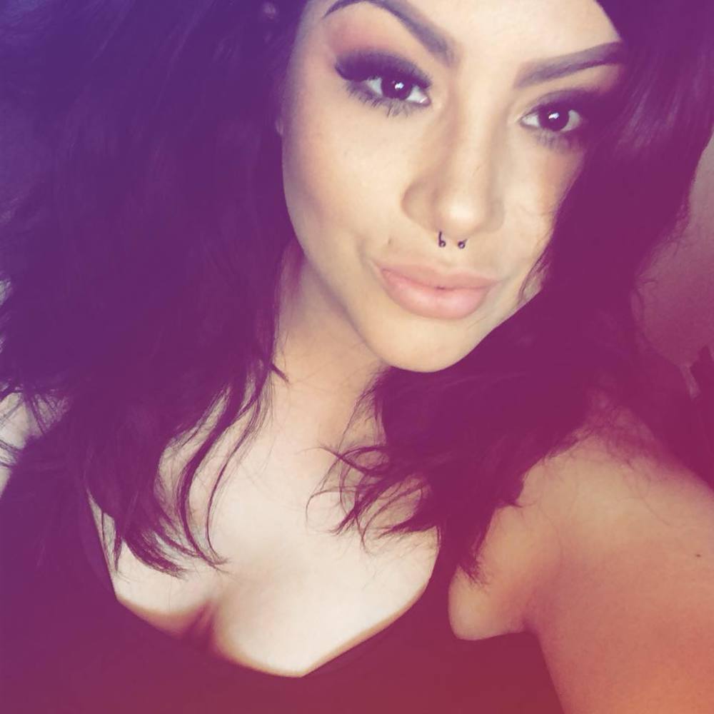 Meet your Posher, Dyana